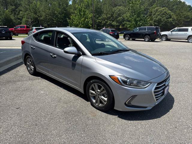 Used 2017 Hyundai Elantra SE w/ SE A/T Tech Package 03 FWD image 3