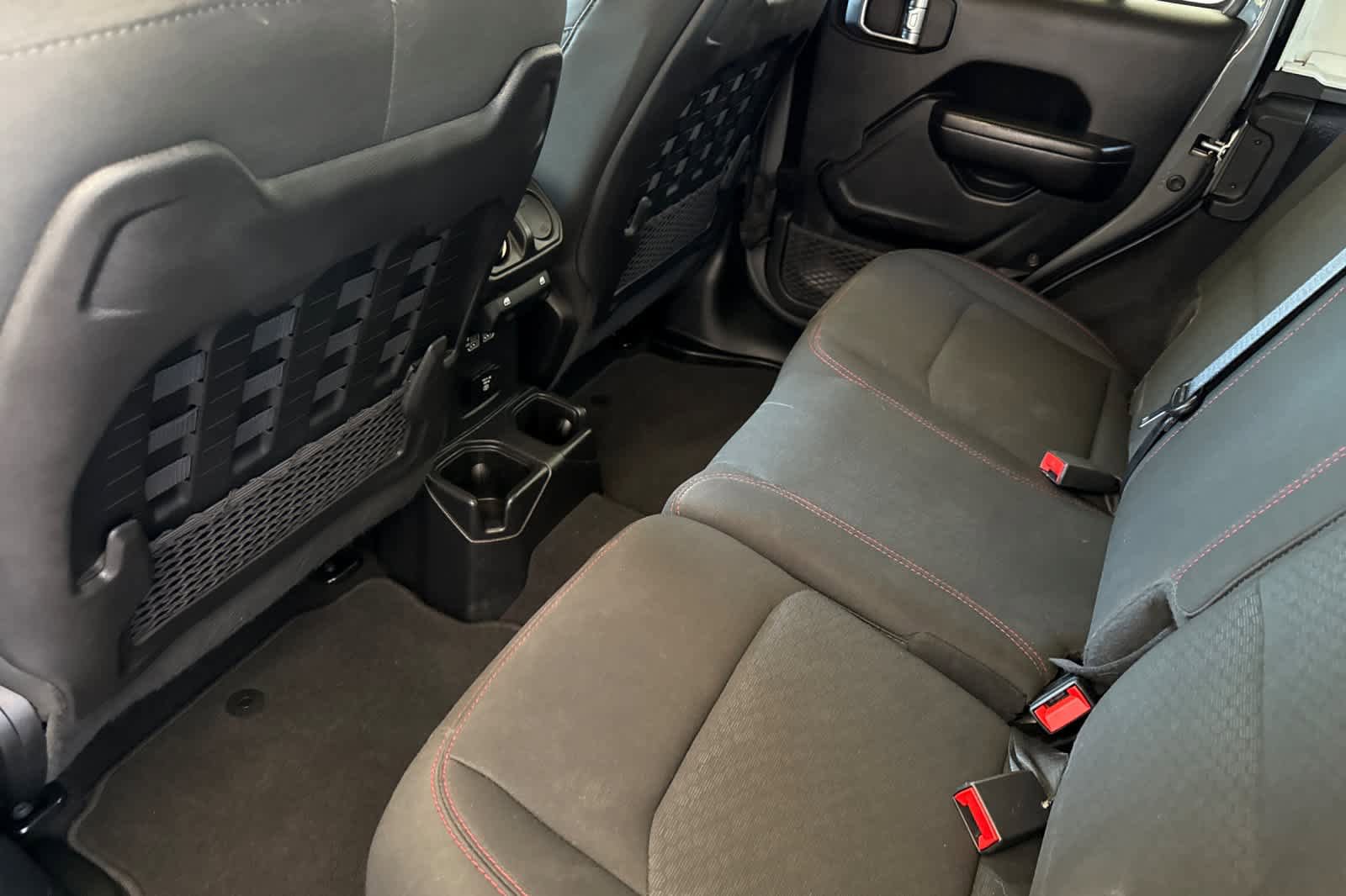 Used 2021 Jeep Wrangler Unlimited Rubicon AWD/4WD image 11