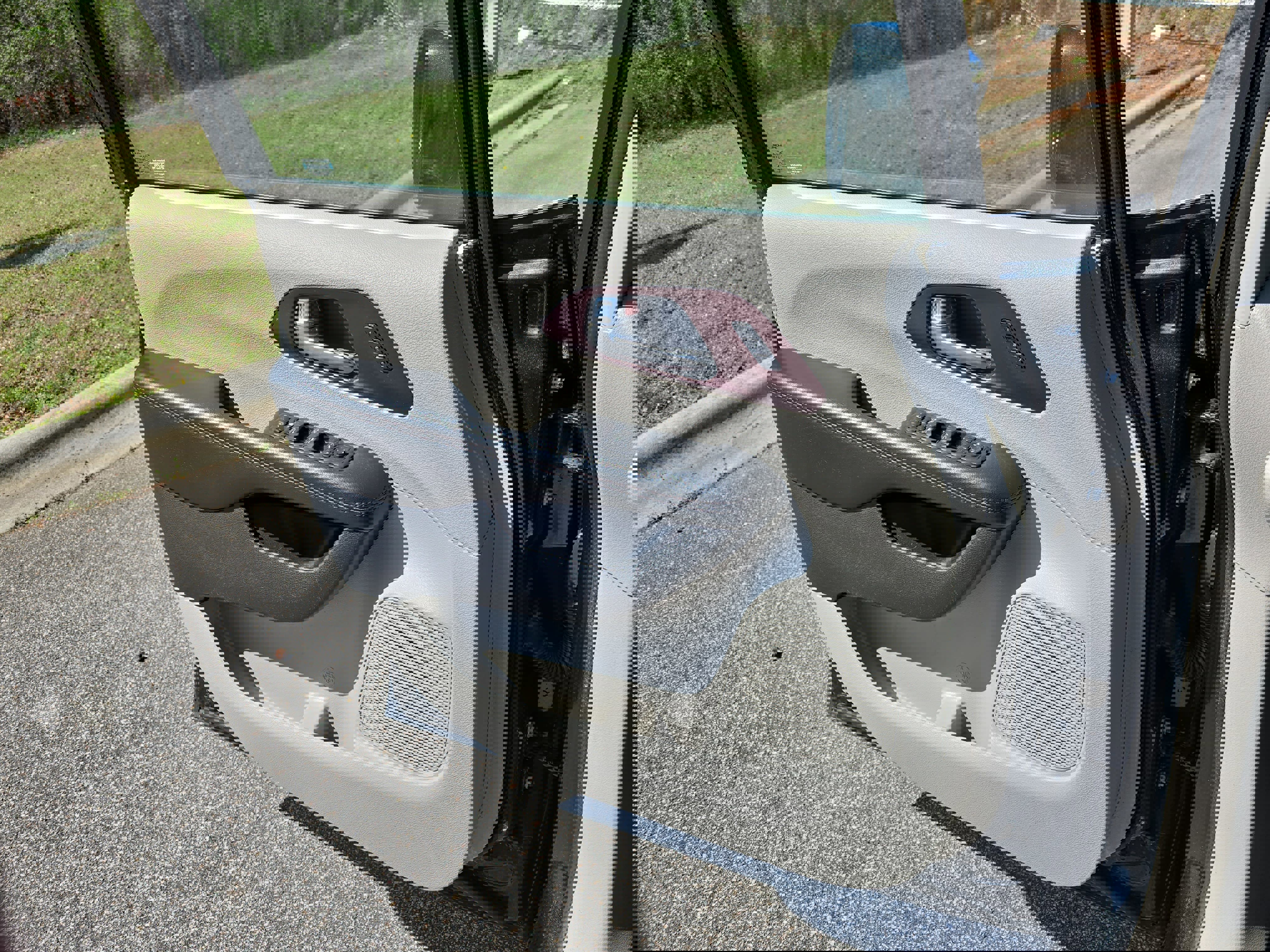 Used 2020 Chrysler Pacifica Limited image 26