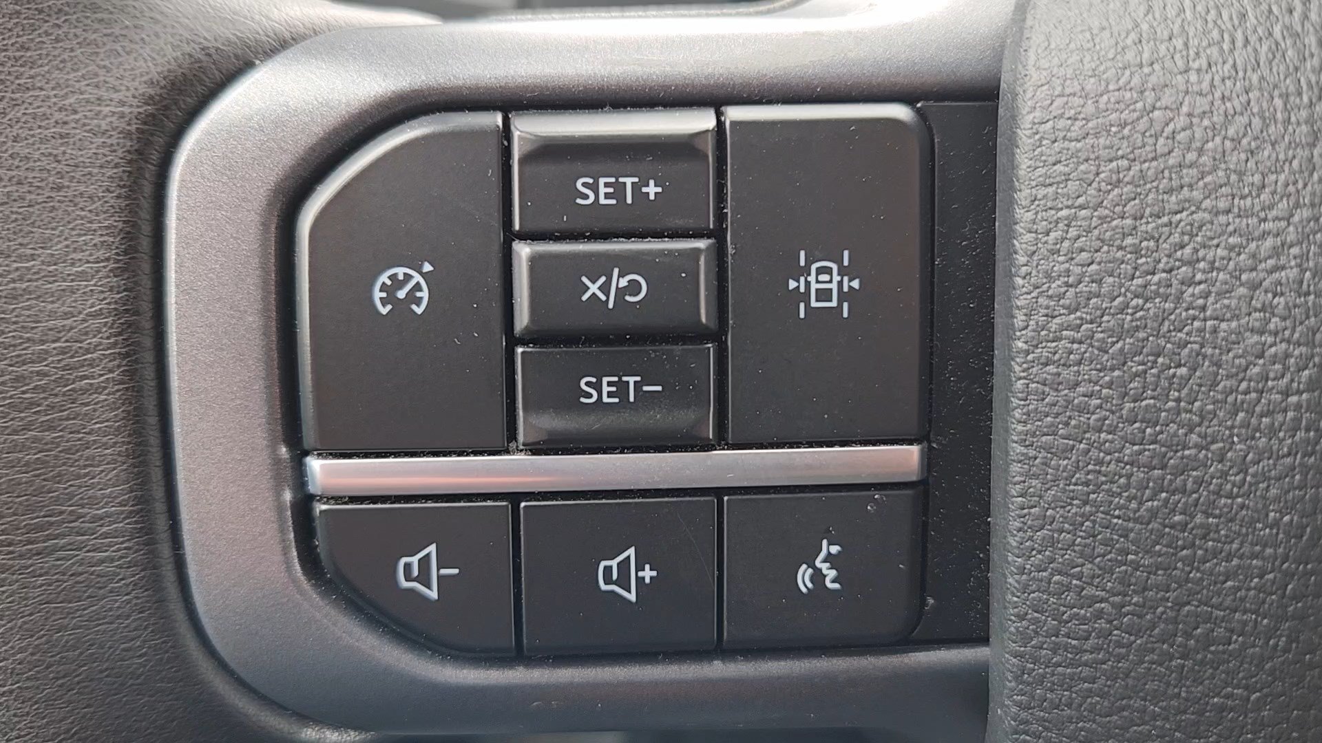 Used 2025 Ford F150 XLT w/ Equipment Group 301A Standard AWD/4WD image 12