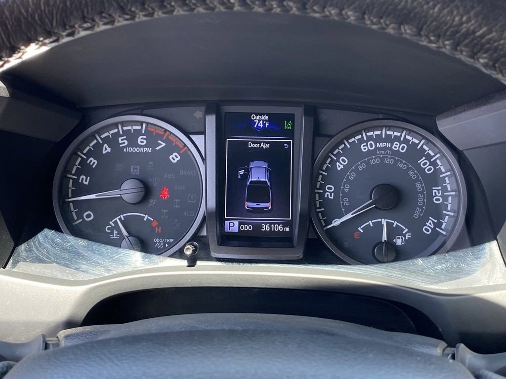 Used 2022 Toyota Tacoma TRD Off-Road w/ Technology Package AWD/4WD image 35