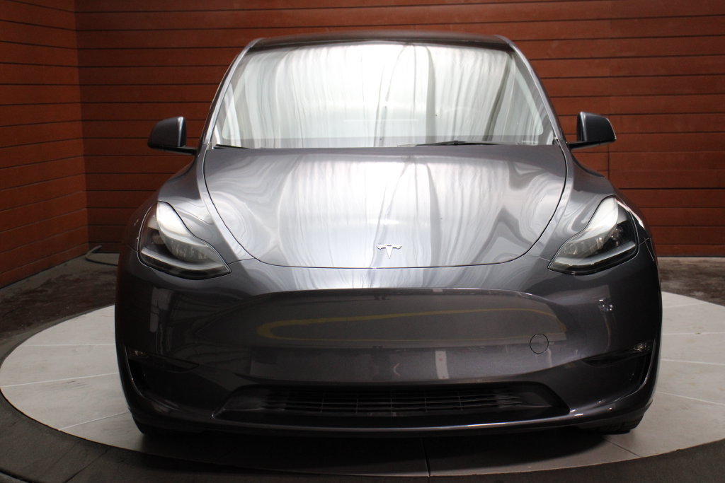 Used 2023 Tesla Model Y Long Range AWD/4WD image 29