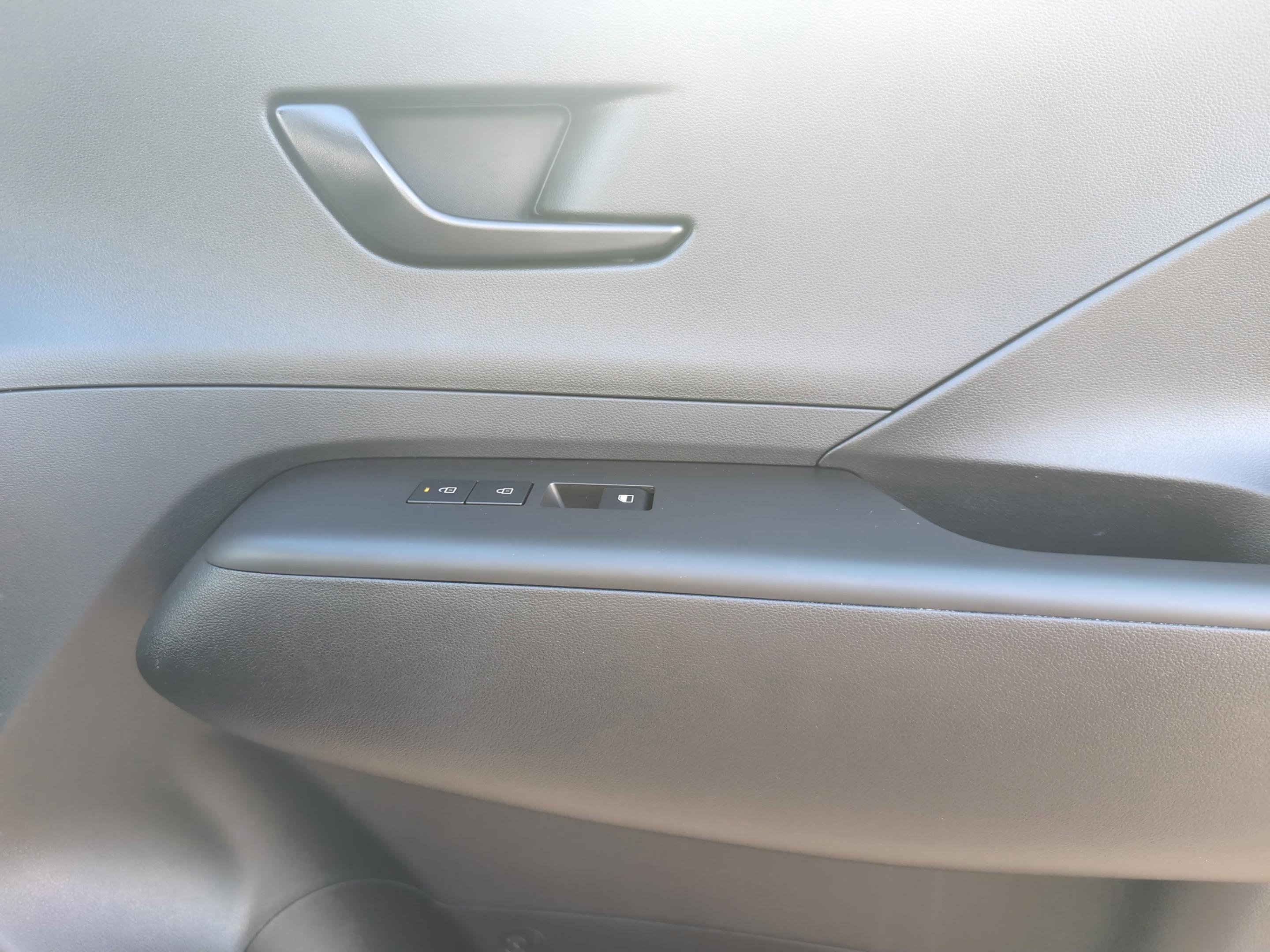 Used 2025 Hyundai Kona SEL image 22