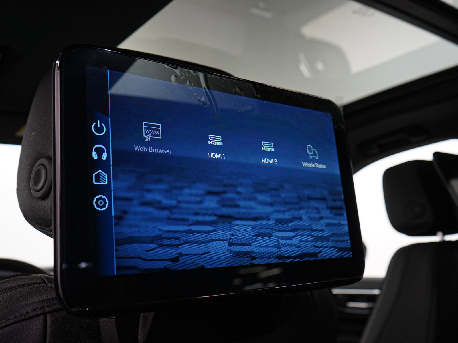 Used 2026 Chevrolet Tahoe High Country AWD/4WD image 18