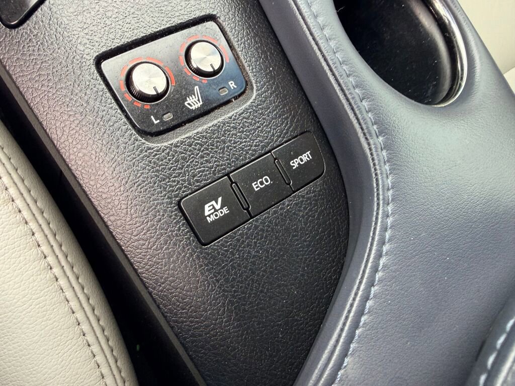 Used 2015 Toyota Avalon XLE Touring image 24