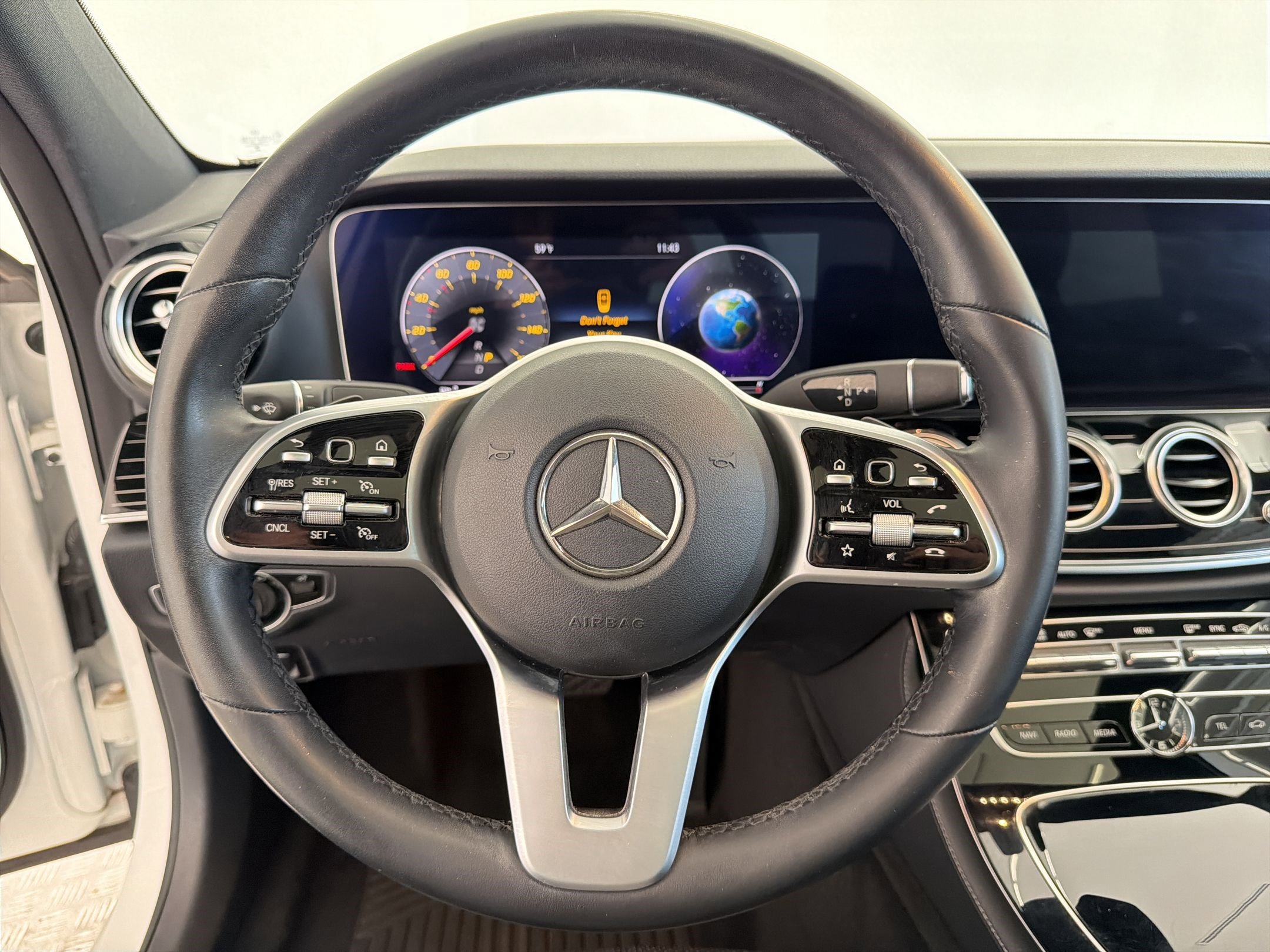 Used 2020 Mercedes-Benz E 350 4MATIC Sedan image 18