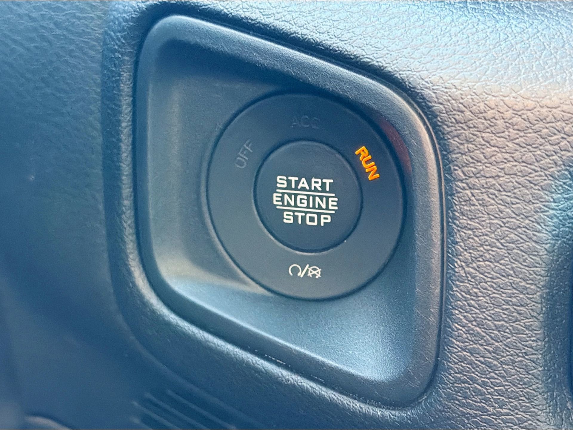 Used 2024 Jeep Wrangler Sport S image 35