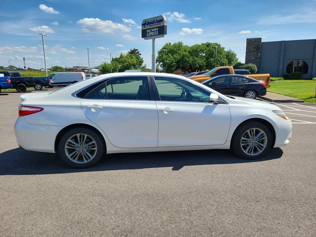 Used 2017 Toyota Camry SE FWD image 6