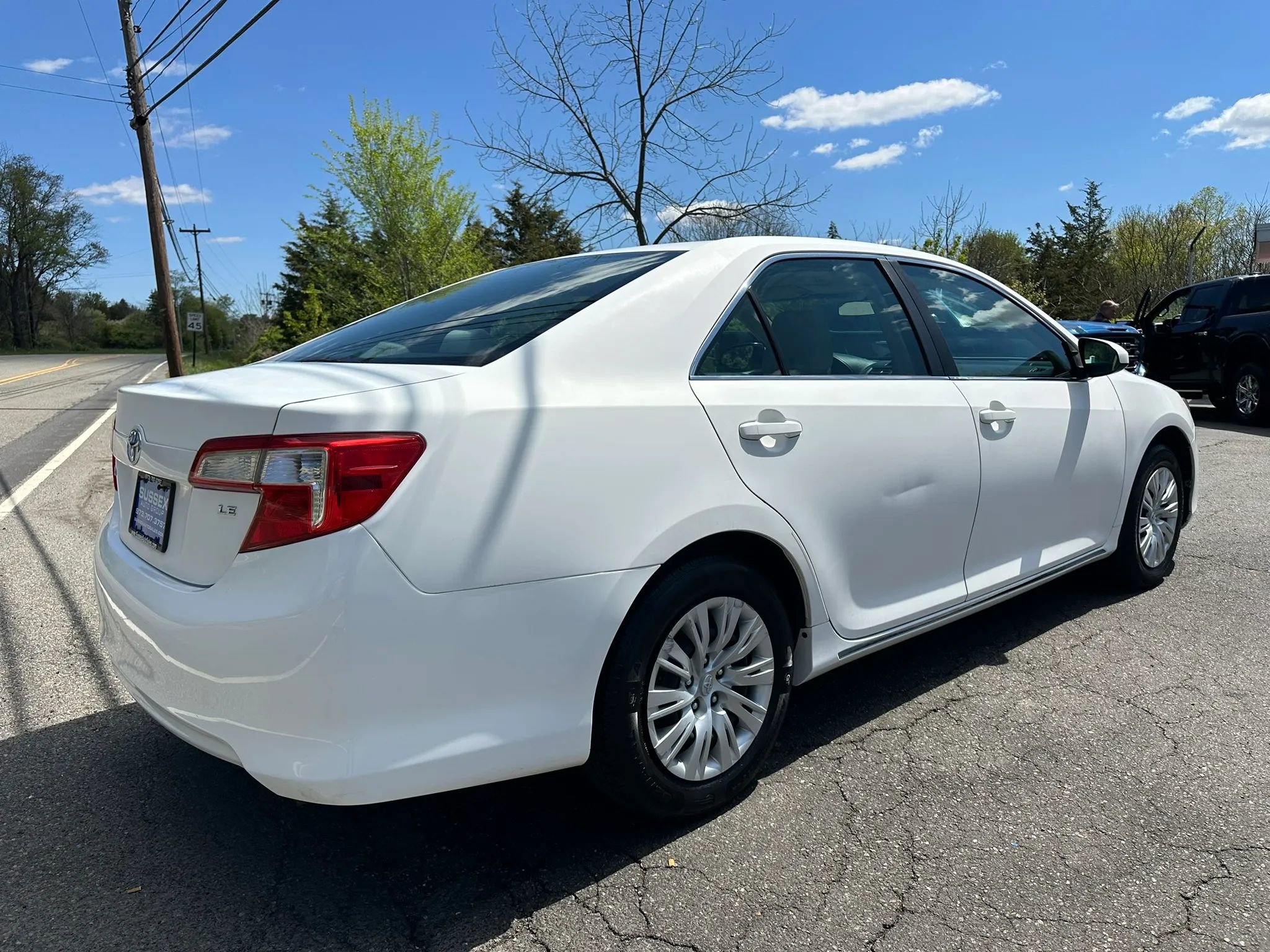 Used 2013 Toyota Camry LE FWD image 4