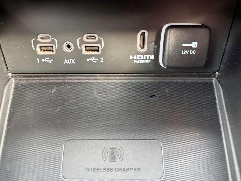 Used 2023 Jeep Grand Cherokee 4WD 4xe w/ Luxury Tech Group II image 31