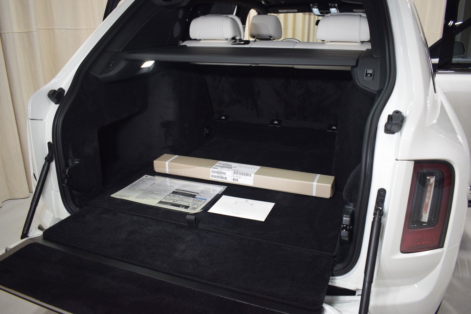 New 2026 Rolls-Royce Cullinan image 43