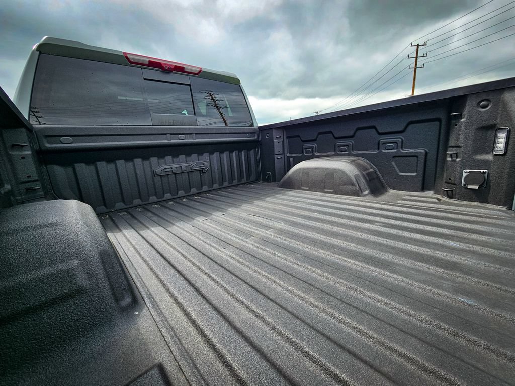Used 2024 GMC Sierra 1500 AT4 w/ Technology Package AWD/4WD image 6