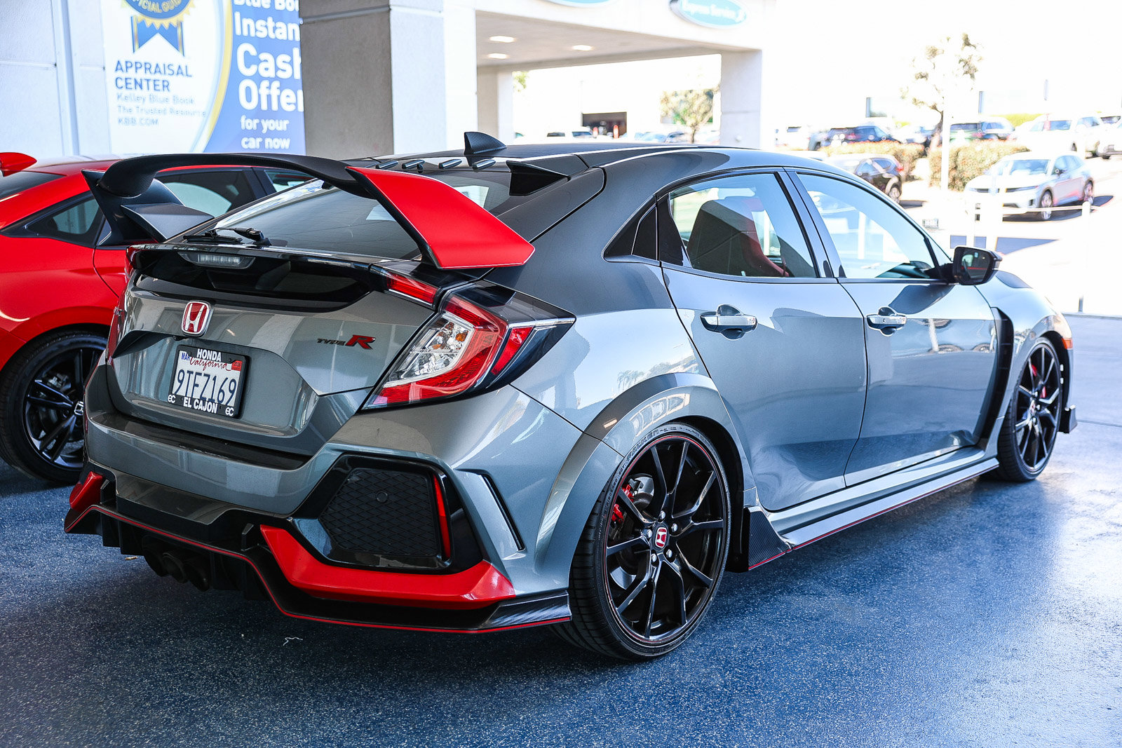 Used 2018 Honda Civic Type R image 9