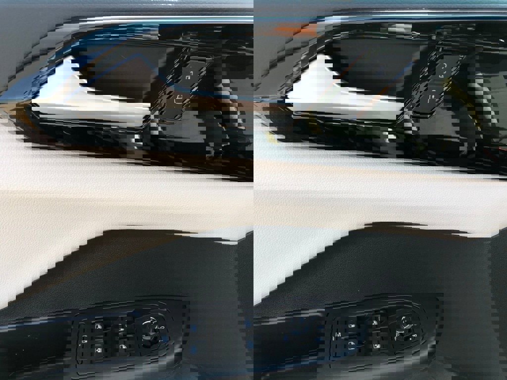 New 2025 Volkswagen Taos S image 12