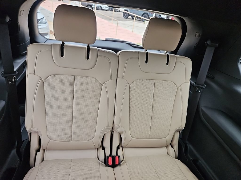 Certified 2025 Jeep Grand Cherokee L Limited w/ Luxury Tech Group II AWD/4WD image 29