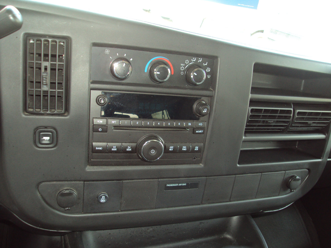 Used 2013 Chevrolet Express 1500 LT w/ LT Preferred Equipment Group image 19