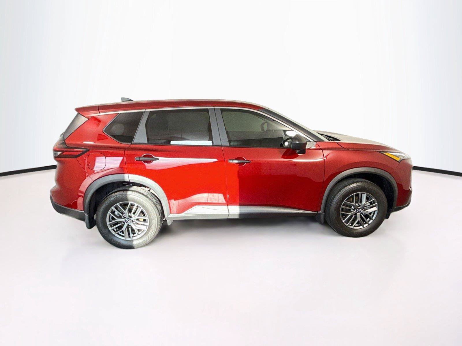Used 2026 Nissan Rogue S FWD image 7