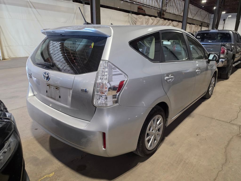 Used 2014 Toyota Prius V Three FWD image 2