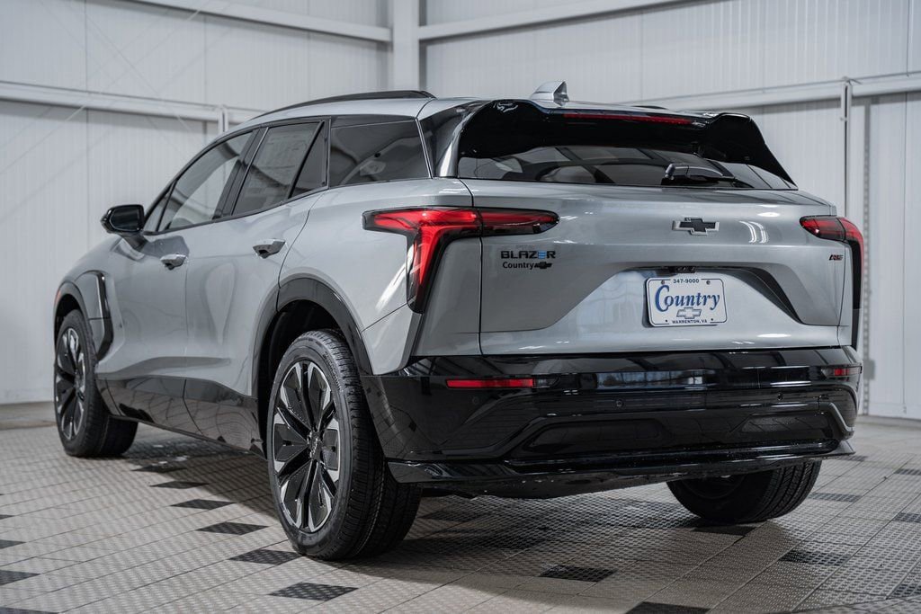 New 2025 Chevrolet Blazer EV RS RWD image 6