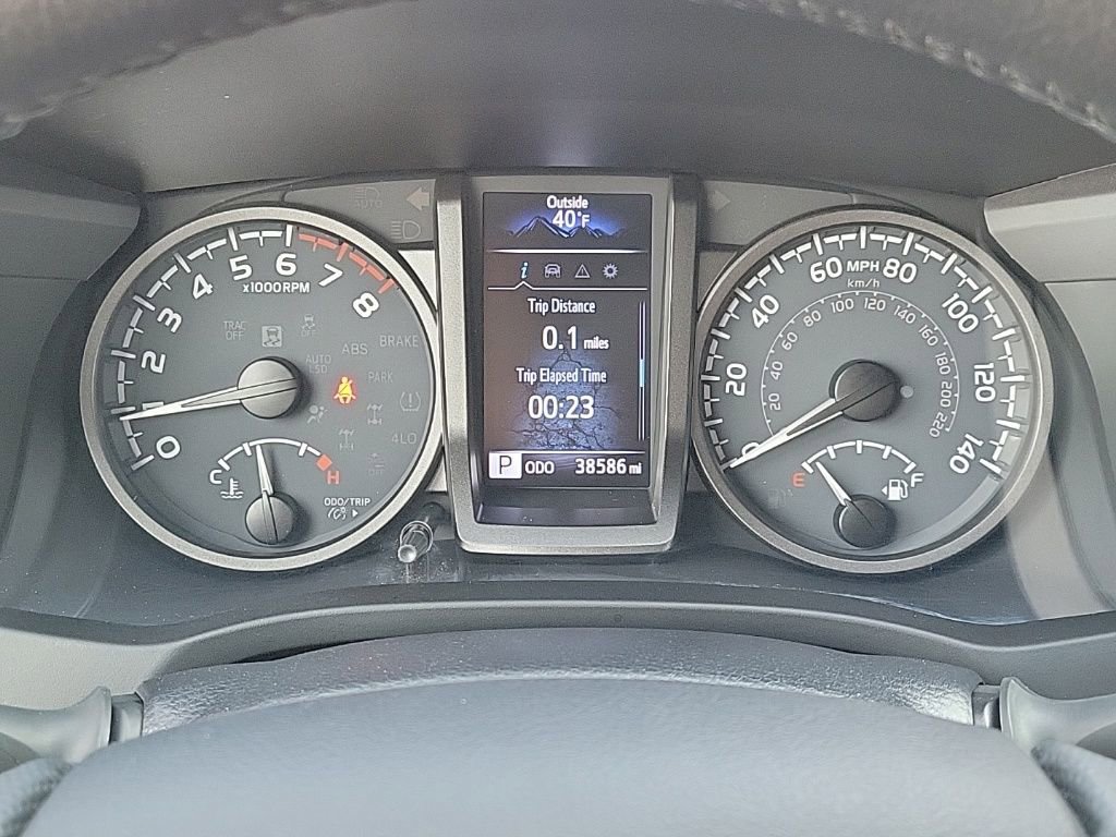 Used 2021 Toyota Tacoma TRD Off-Road image 25