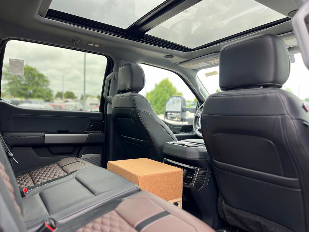 New 2025 Ford F250 Lariat w/ Lariat Ultimate Package image 30