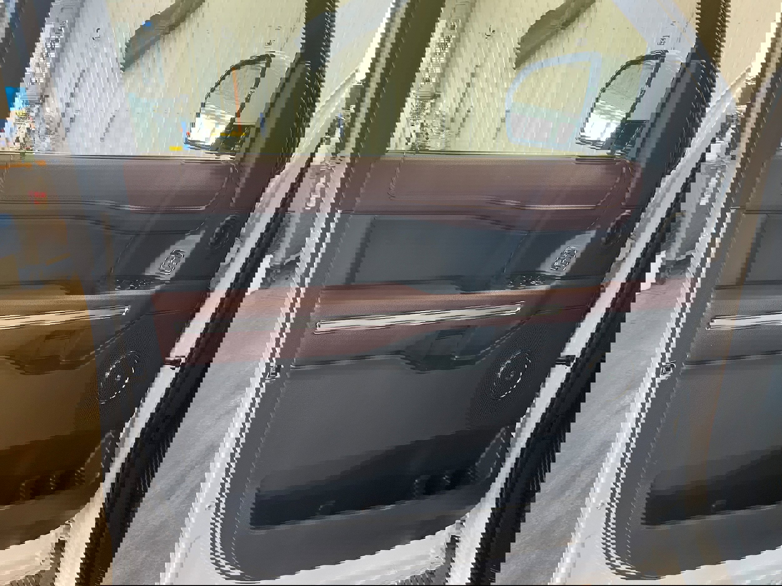 Used 2024 Ford Expedition Max Limited image 9