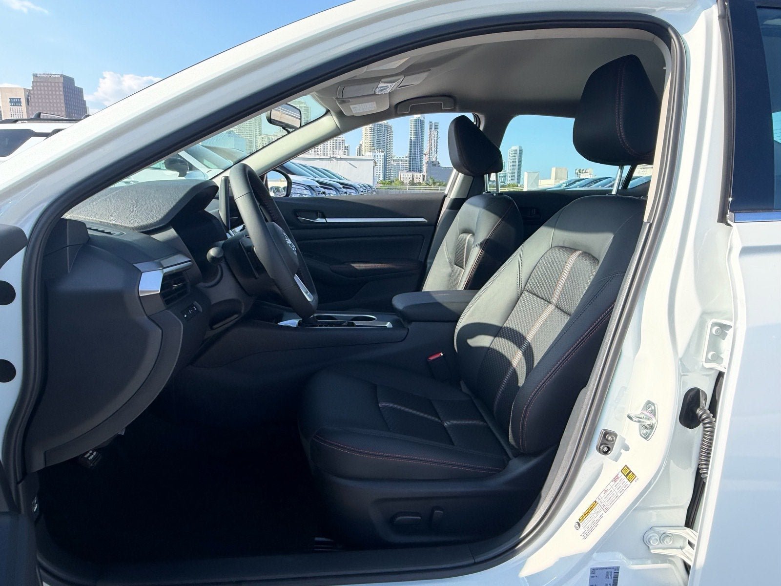 New 2026 Nissan Altima 2.5 SR FWD image 9