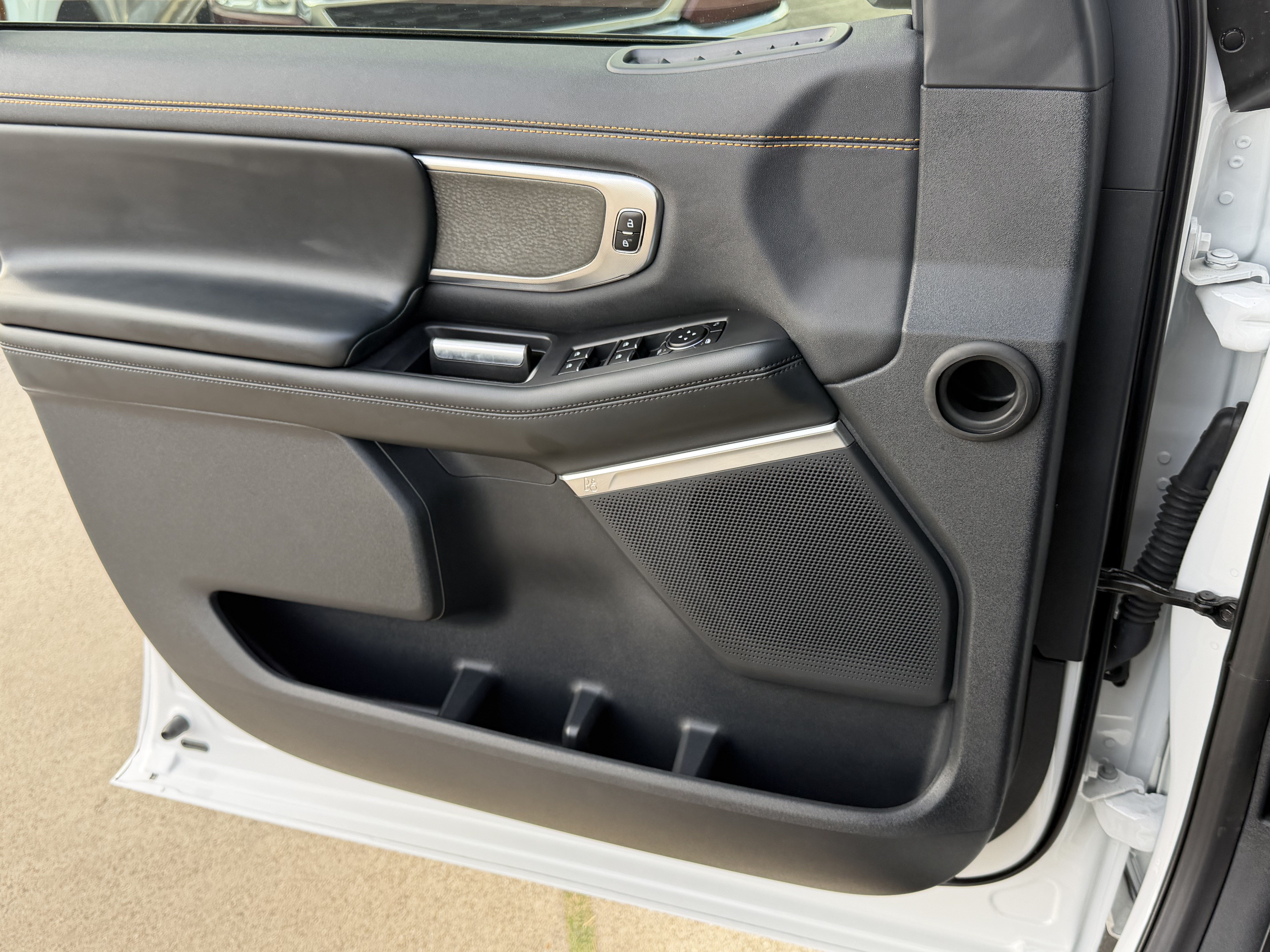 Certified 2025 Ford Expedition Tremor AWD/4WD image 25