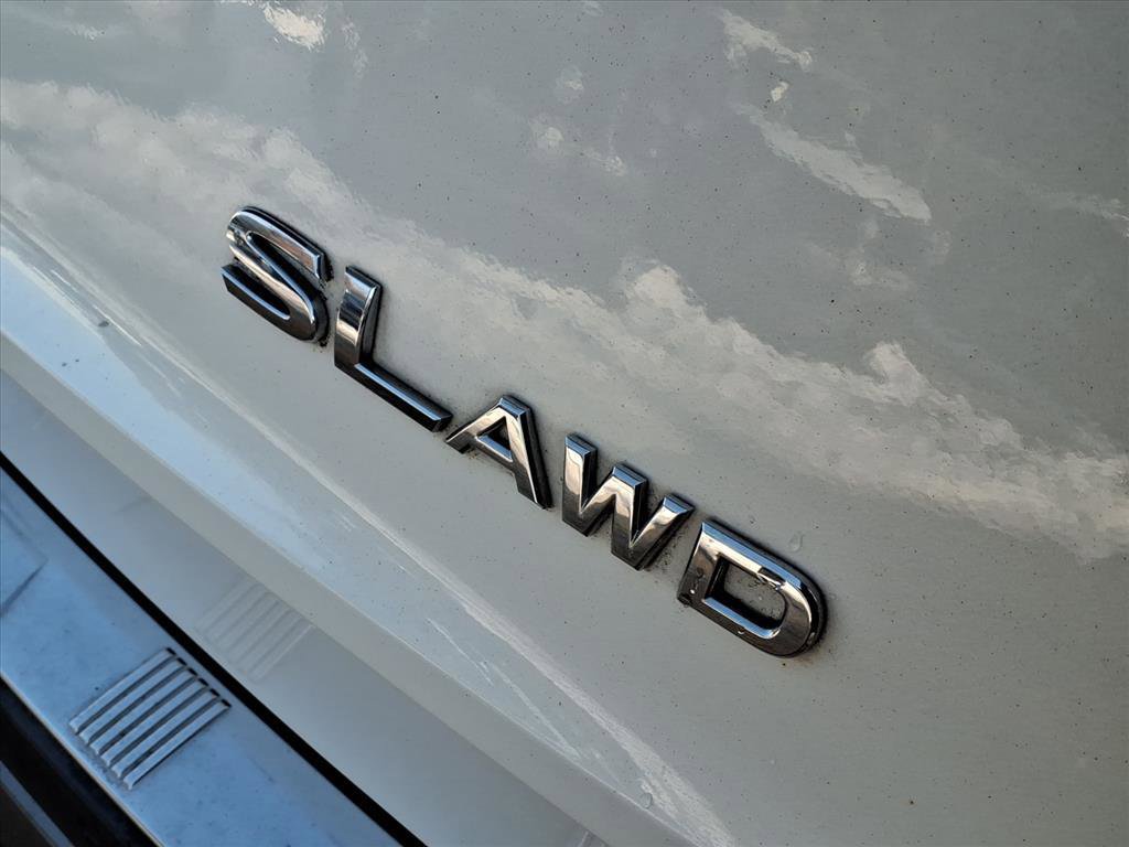 Used 2023 Nissan Rogue SL w/ SL Premium Package image 12