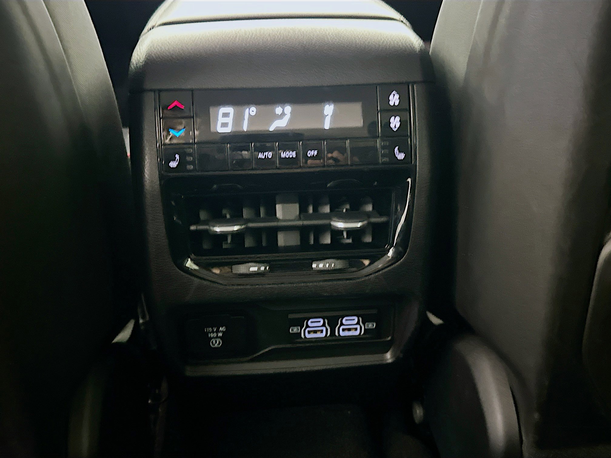 Used 2023 Jeep Grand Cherokee L Limited w/ Luxury Tech Group II image 27