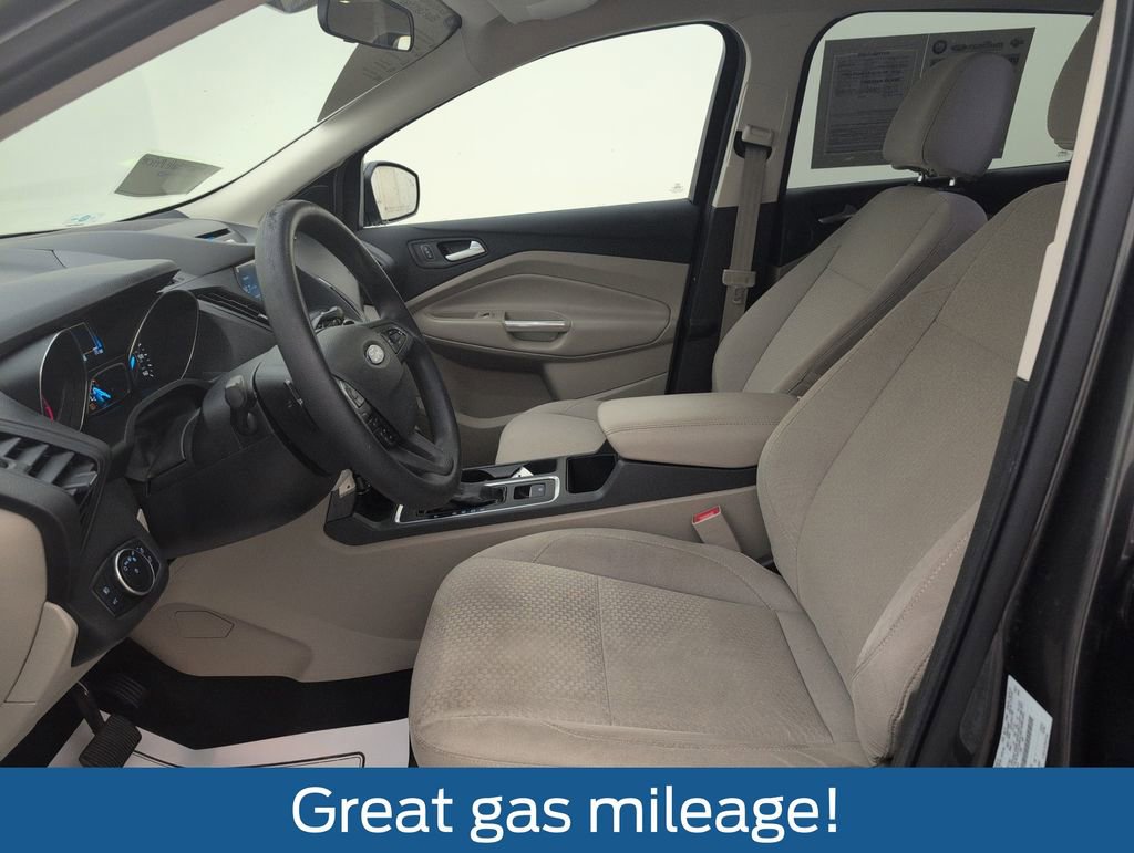 Used 2017 Ford Escape SE w/ Equipment Group 201A FWD image 4