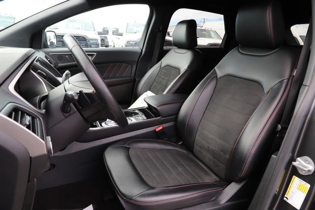 Used 2020 Ford Edge ST-Line w/ Cold Weather Package AWD/4WD image 14