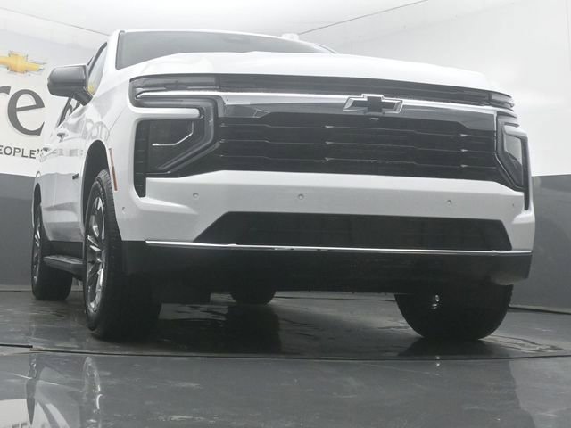 New 2026 Chevrolet Tahoe LS w/ LPO, Dark Essentials Package AWD/4WD image 3