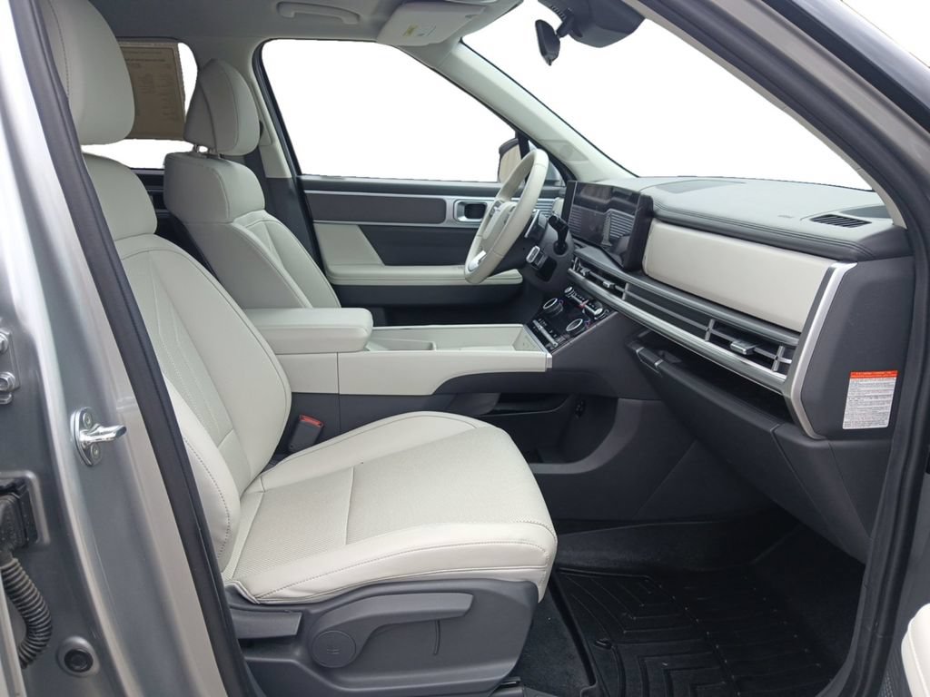 Used 2024 Hyundai Santa Fe SEL FWD image 29