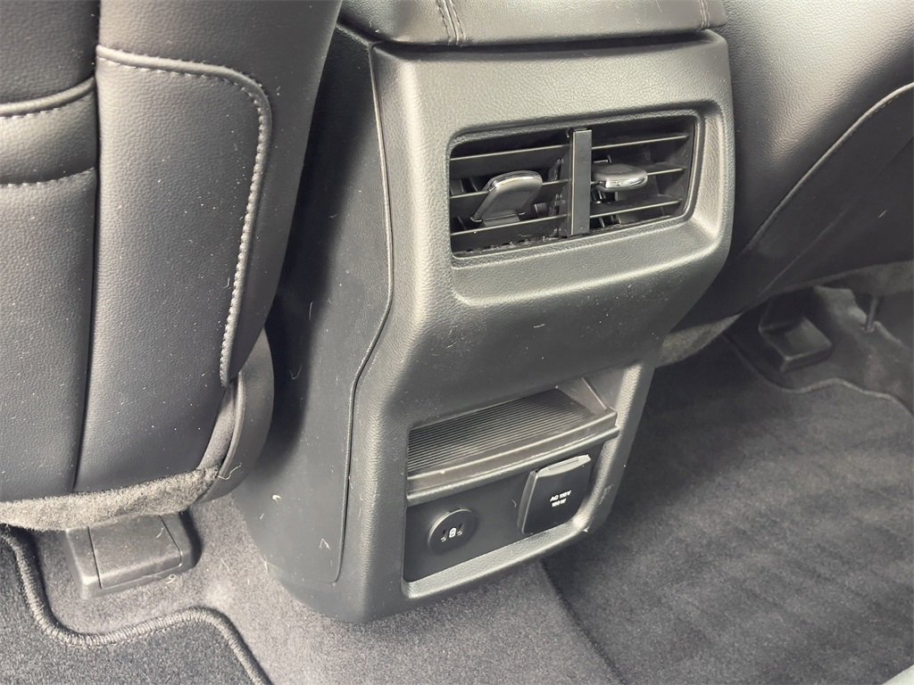 Used 2023 Ford Edge SEL image 12