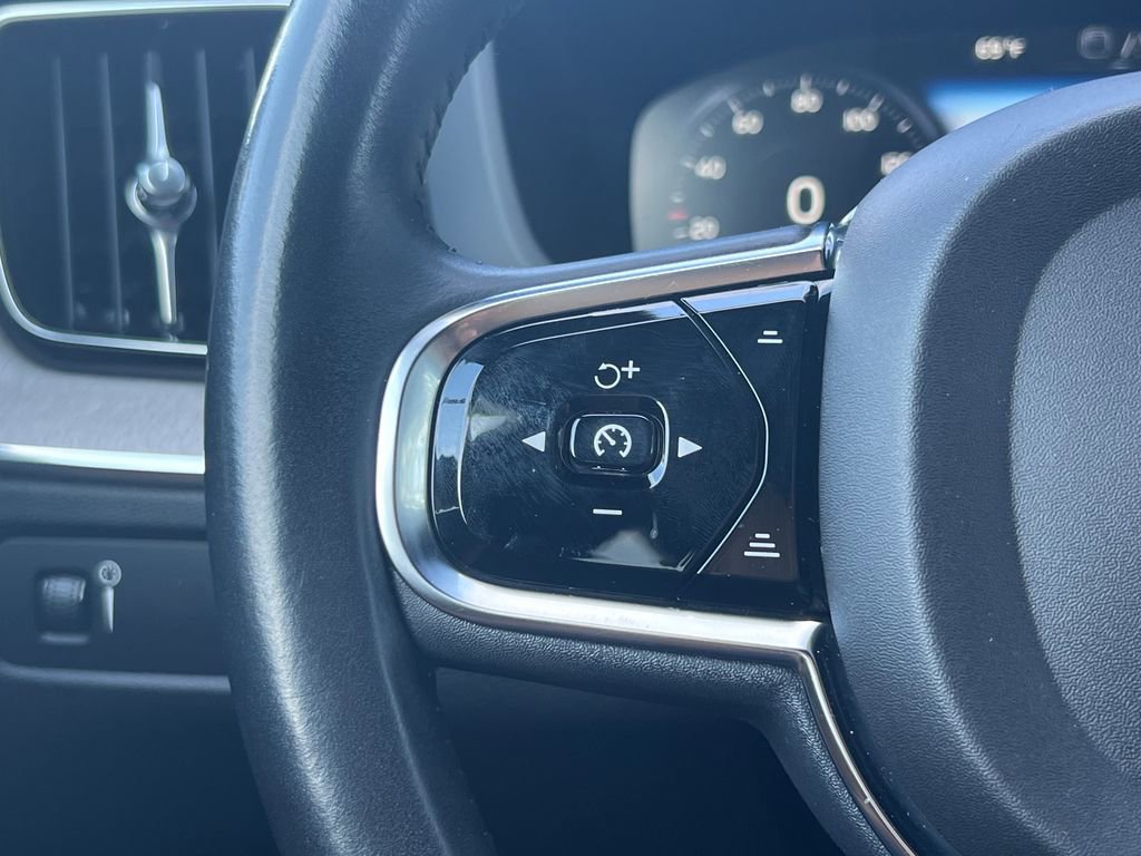 Used 2019 Volvo XC60 T5 Inscription AWD/4WD image 24