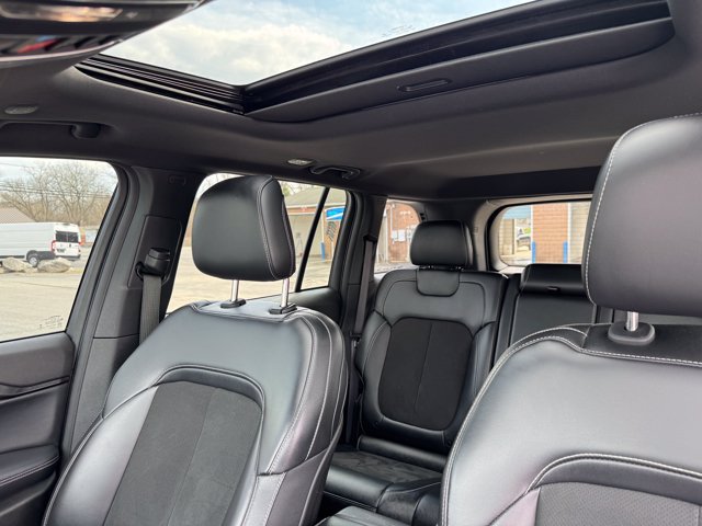 Used 2023 Jeep Grand Cherokee Altitude AWD/4WD image 5