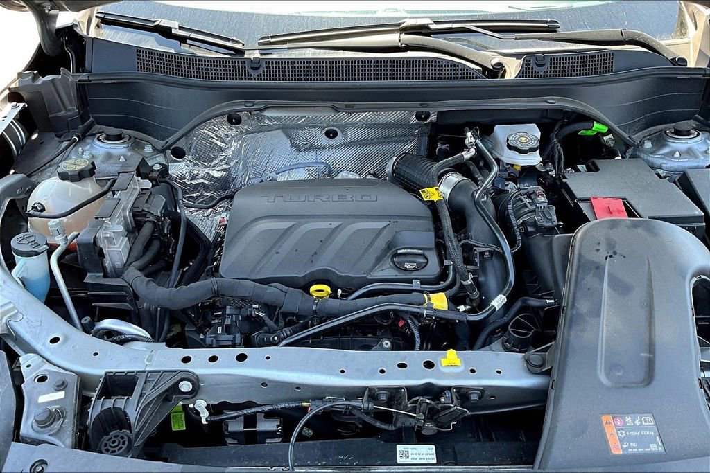 Used 2025 Chevrolet Trax LT FWD image 26