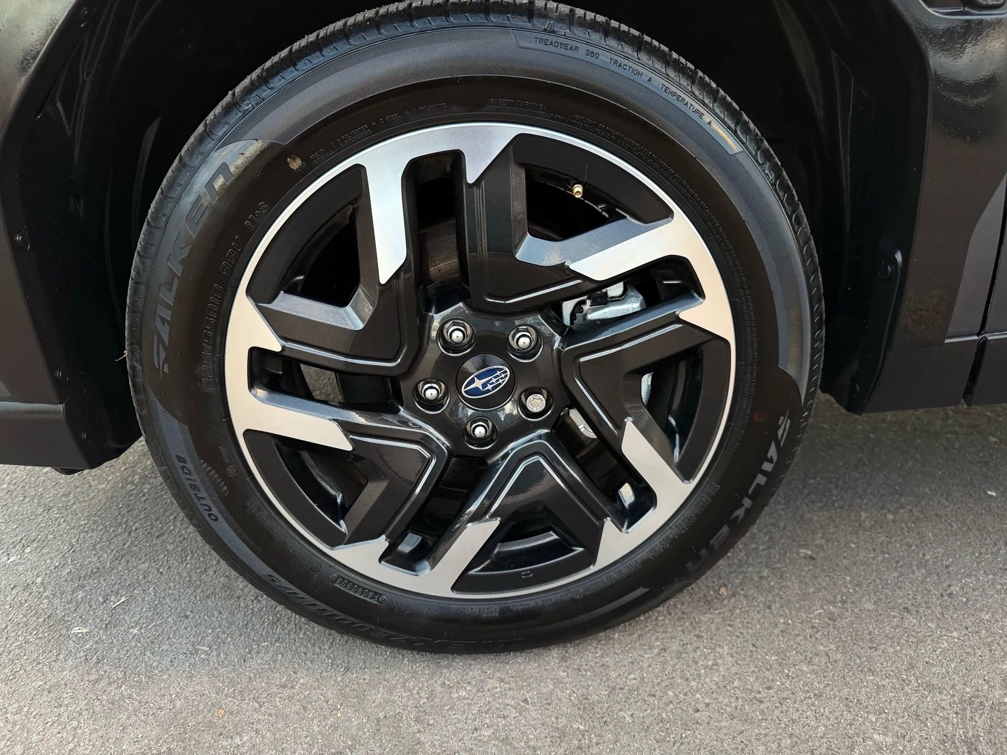 Used 2025 Subaru Forester Limited image 41