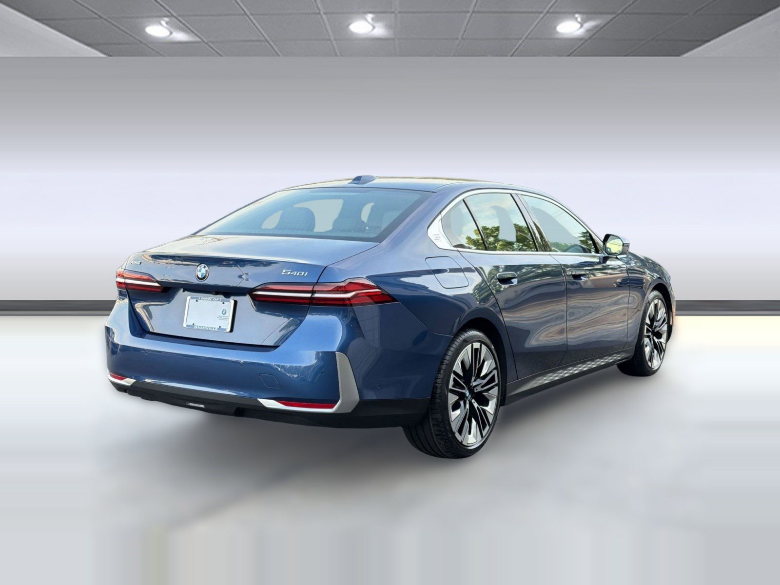 Certified 2025 BMW 540i xDrive AWD/4WD image 9