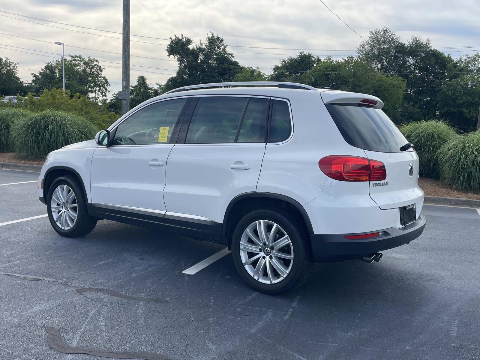 Used 2013 Volkswagen Tiguan SE FWD image 4