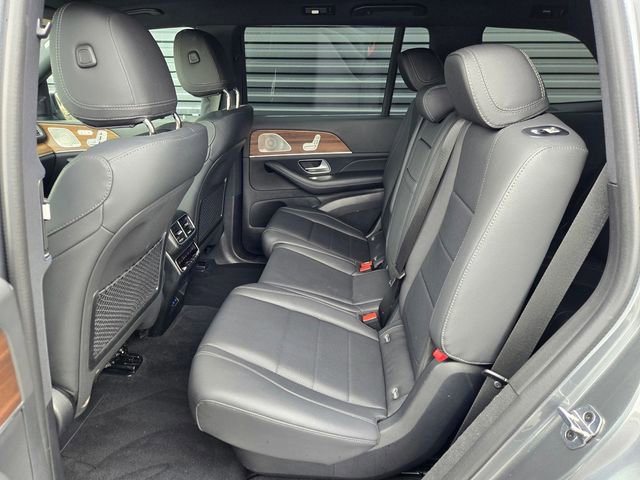 Used 2025 Mercedes-Benz GLS 450 4MATIC image 10