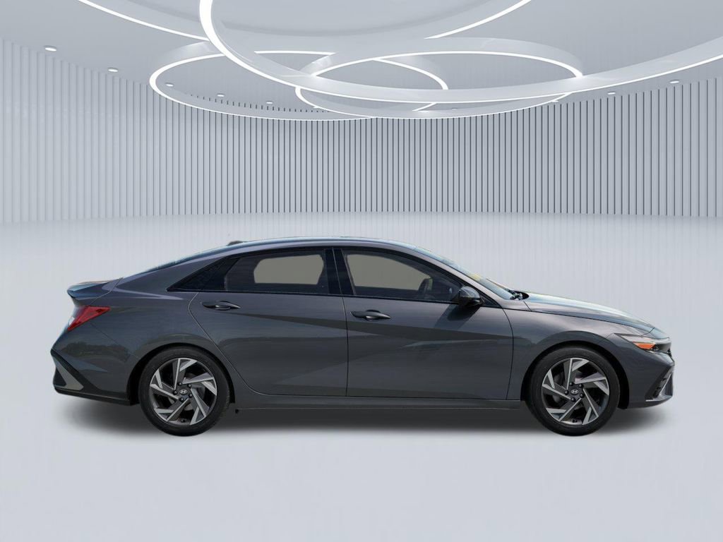 New 2026 Hyundai Elantra SEL Sport Premium FWD image 7