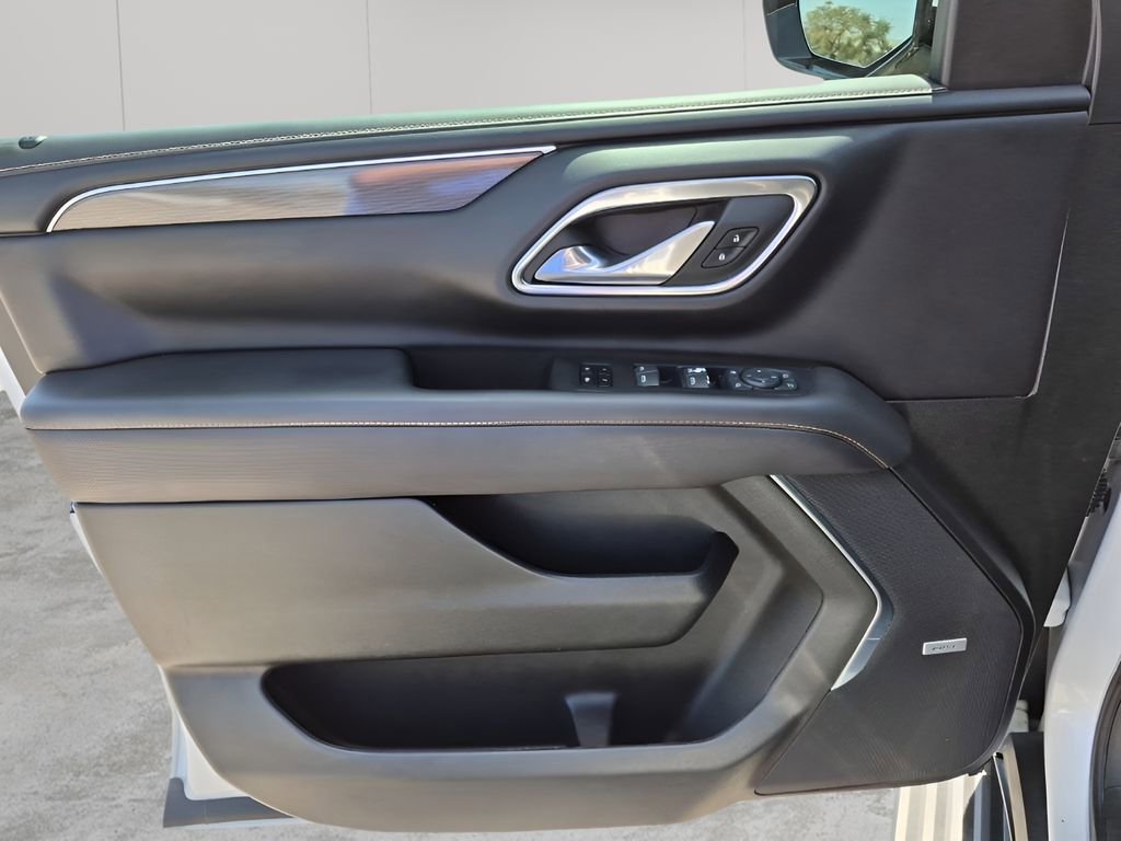 Used 2023 GMC Yukon XL AT4 w/ AT4 Premium Package image 27