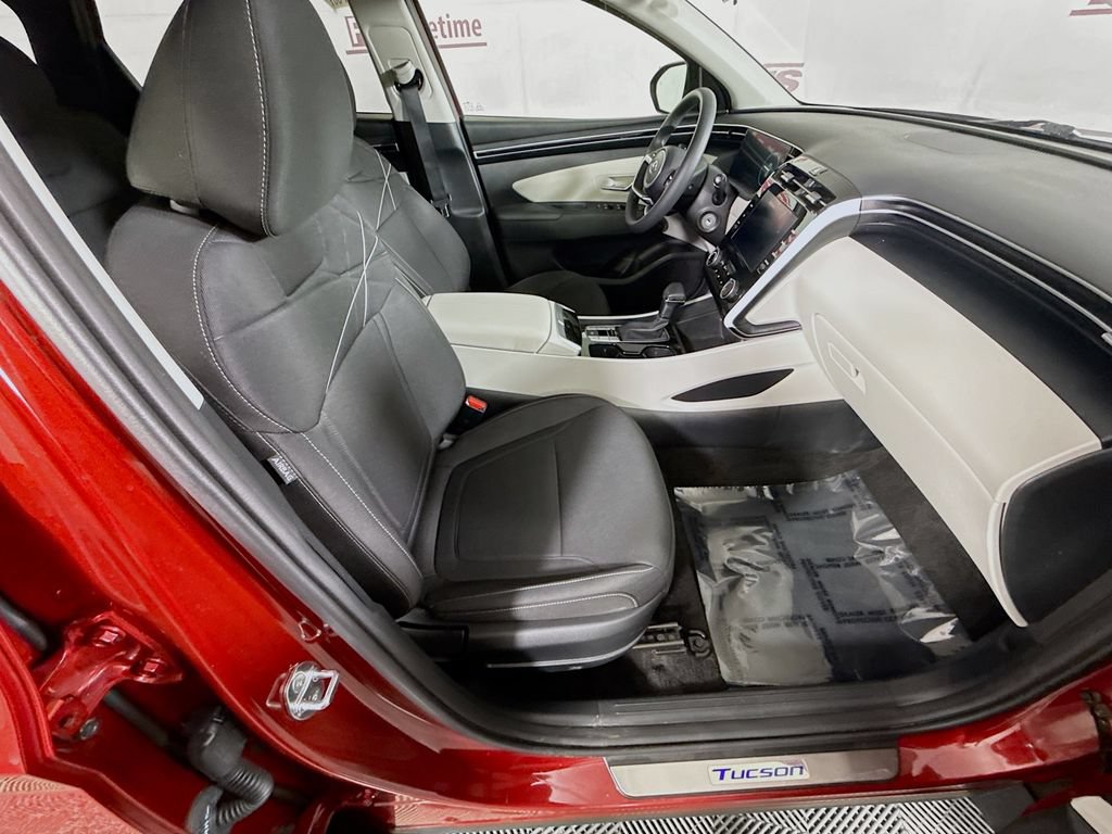 Certified 2024 Hyundai Tucson SE FWD image 29