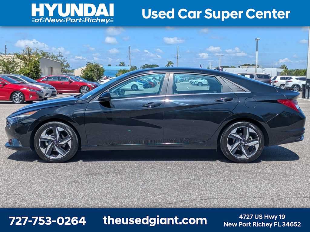 Certified 2023 Hyundai Elantra Limited w/ Cargo Package FWD image 2