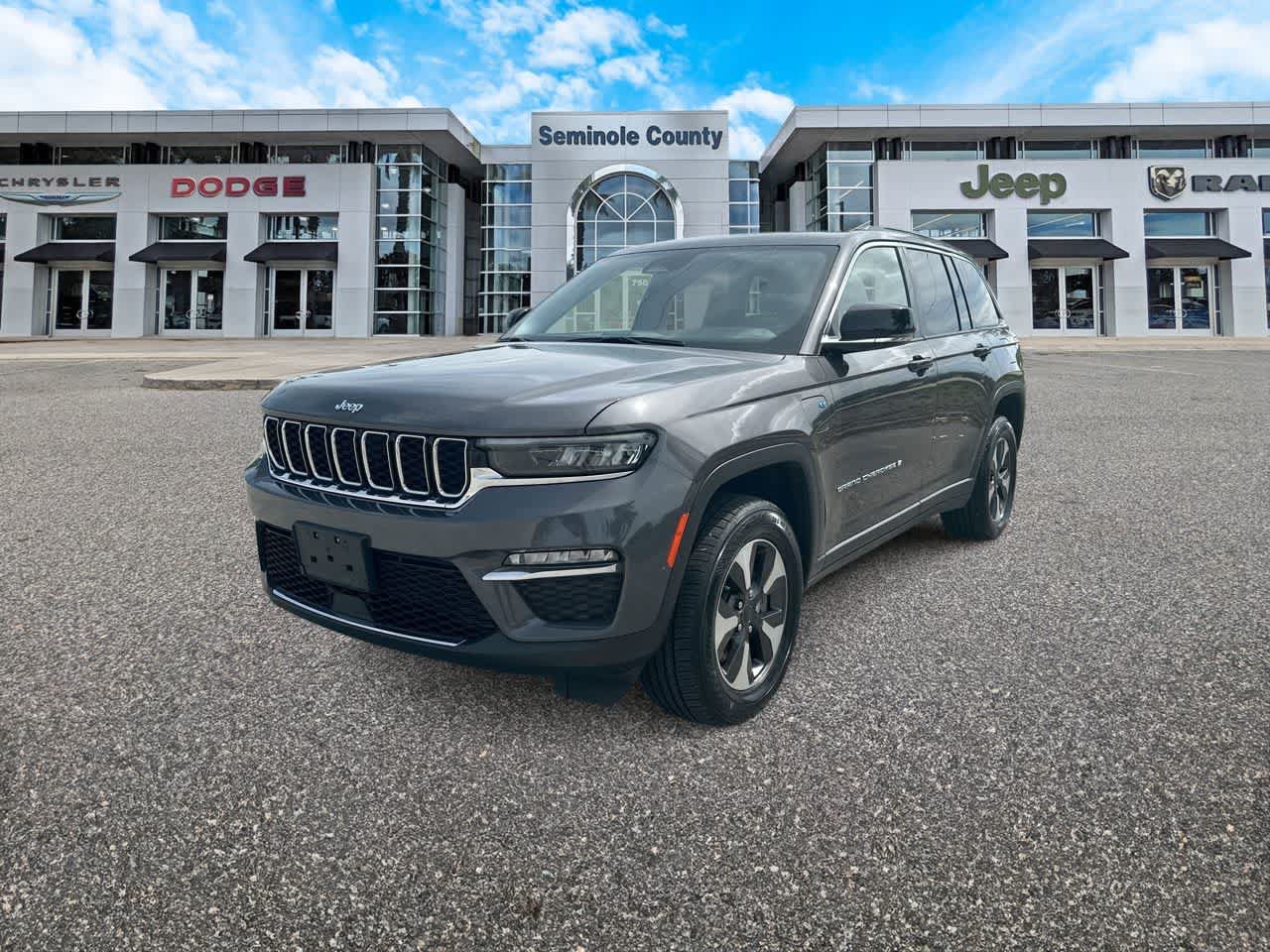 Certified 2024 Jeep Grand Cherokee Limited 4xe AWD/4WD image 4