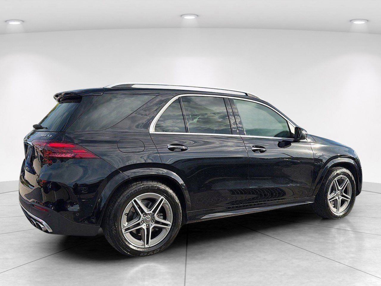 Used 2025 Mercedes-Benz GLE 53 AMG 4MATIC image 4