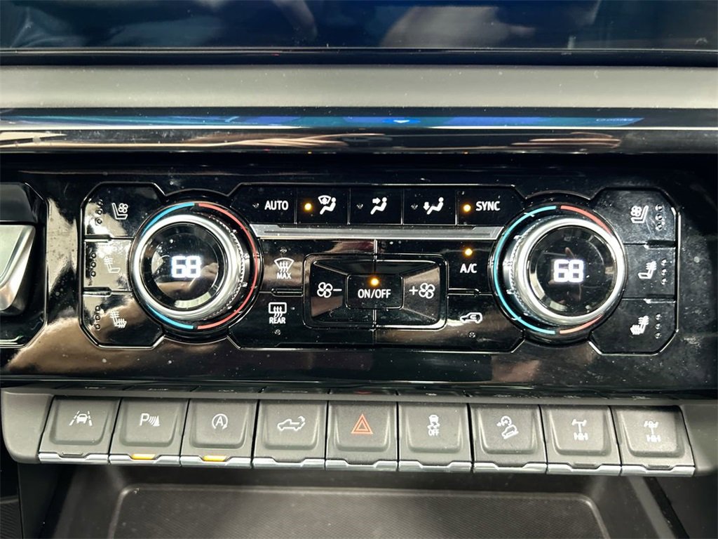 Used 2023 GMC Sierra 1500 AT4X w/ AT4X AEV Edition image 17