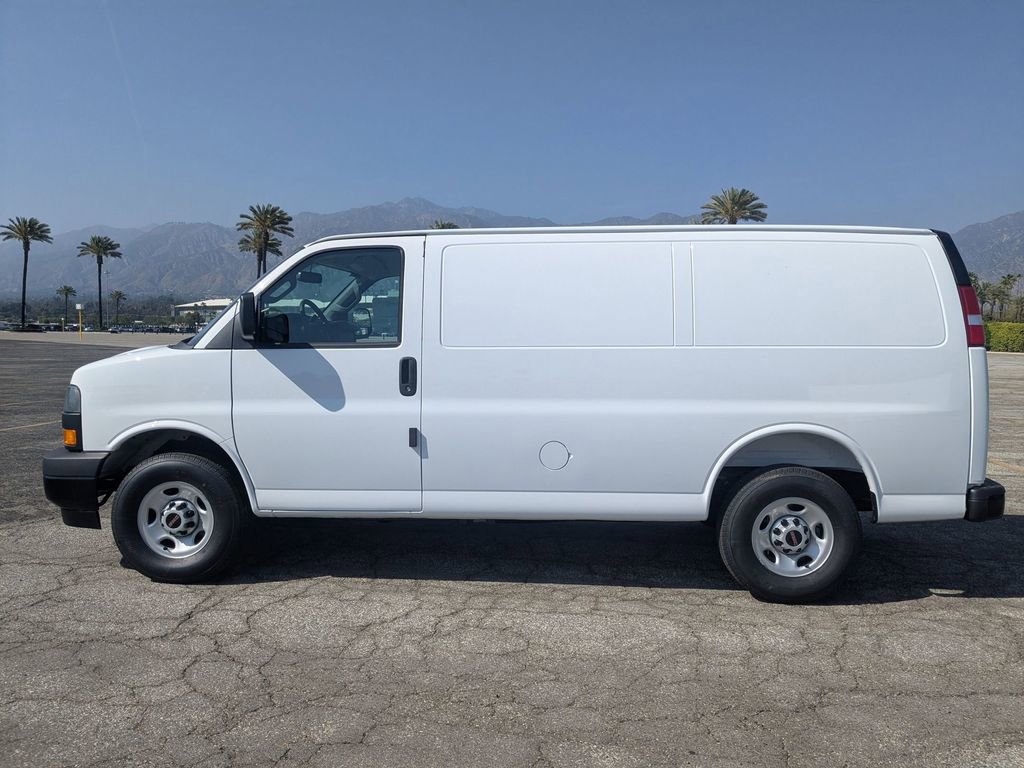 New 2026 GMC Savana 2500 w/ Driver Convenience Package image 9